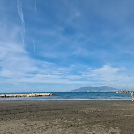Ferienwohnung Apartamento Cerca De La Playa Málaga Exterior foto