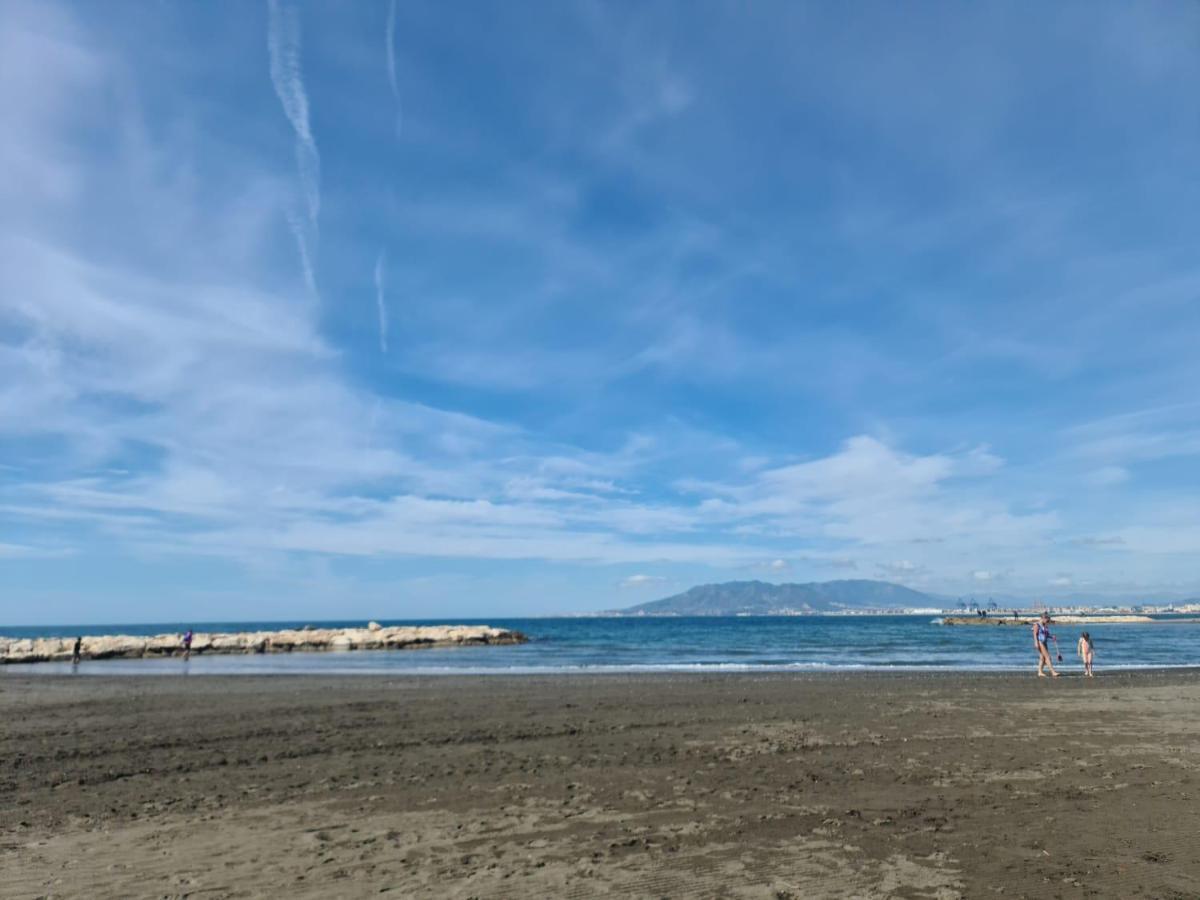 Ferienwohnung Apartamento Cerca De La Playa Málaga Exterior foto