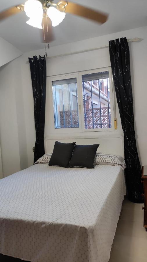 Ferienwohnung Apartamento Cerca De La Playa Málaga Exterior foto